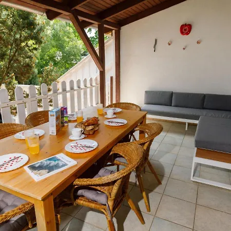 Violetta By Interhome 別荘